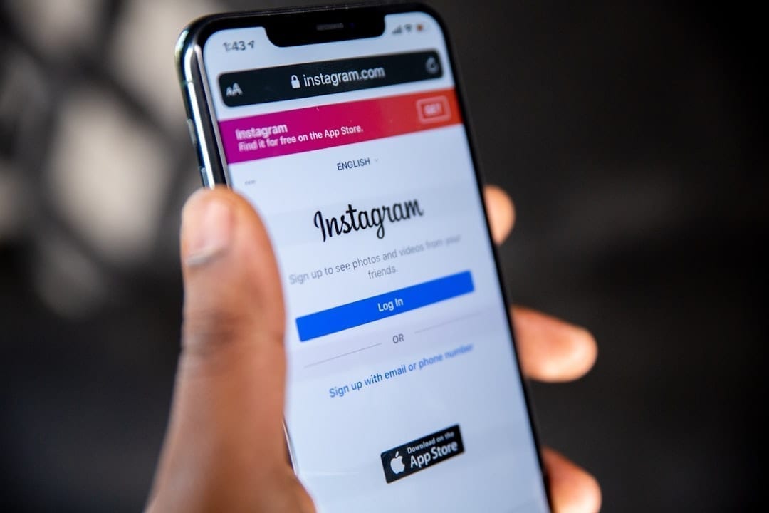 Phone screen showing Instagram caption editing with clean line breaks
