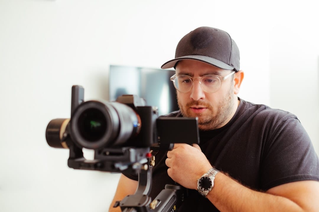 Video editor exporting vertical clips for multiple social media platforms